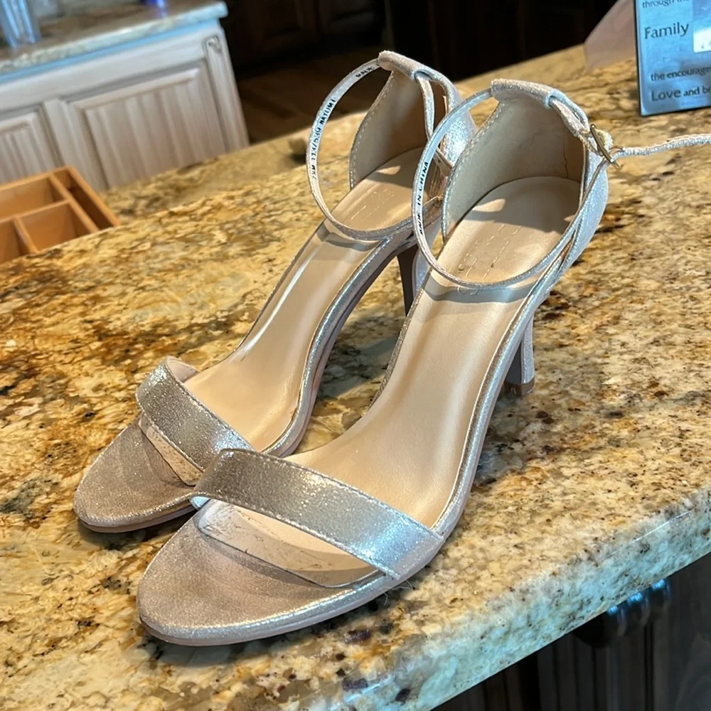 Davids Bridal Special Occasion Dressy Heel Shimmery Womens 7.5 Wedding Holiday